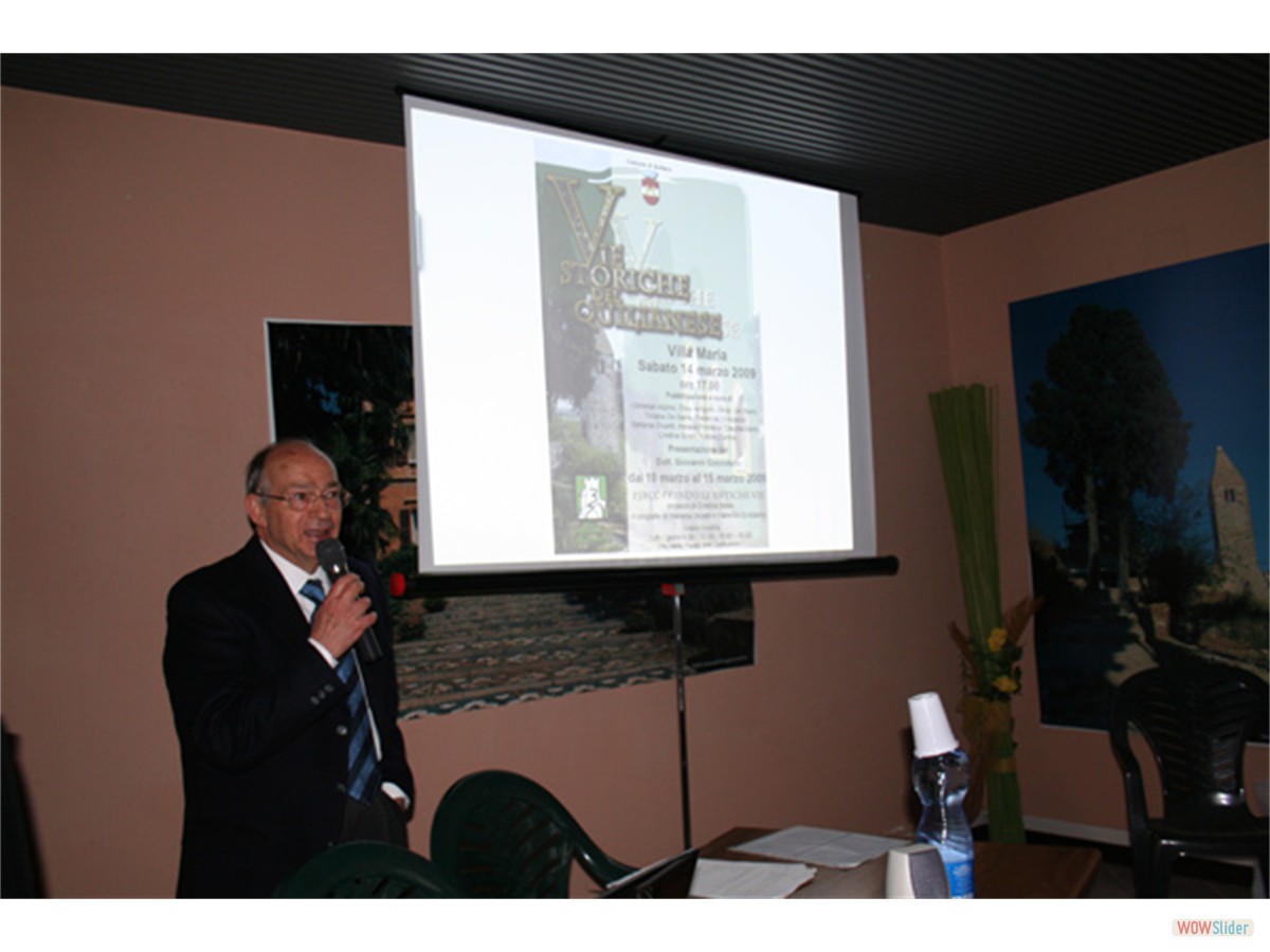 Il Dott. Giovanni Coccoluto durante il suo intervento.