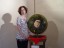 Cristina Sosio con la copia della Medusa di Caravaggio